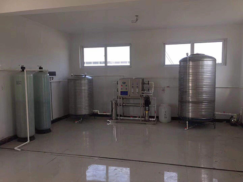 小型飲用水設備